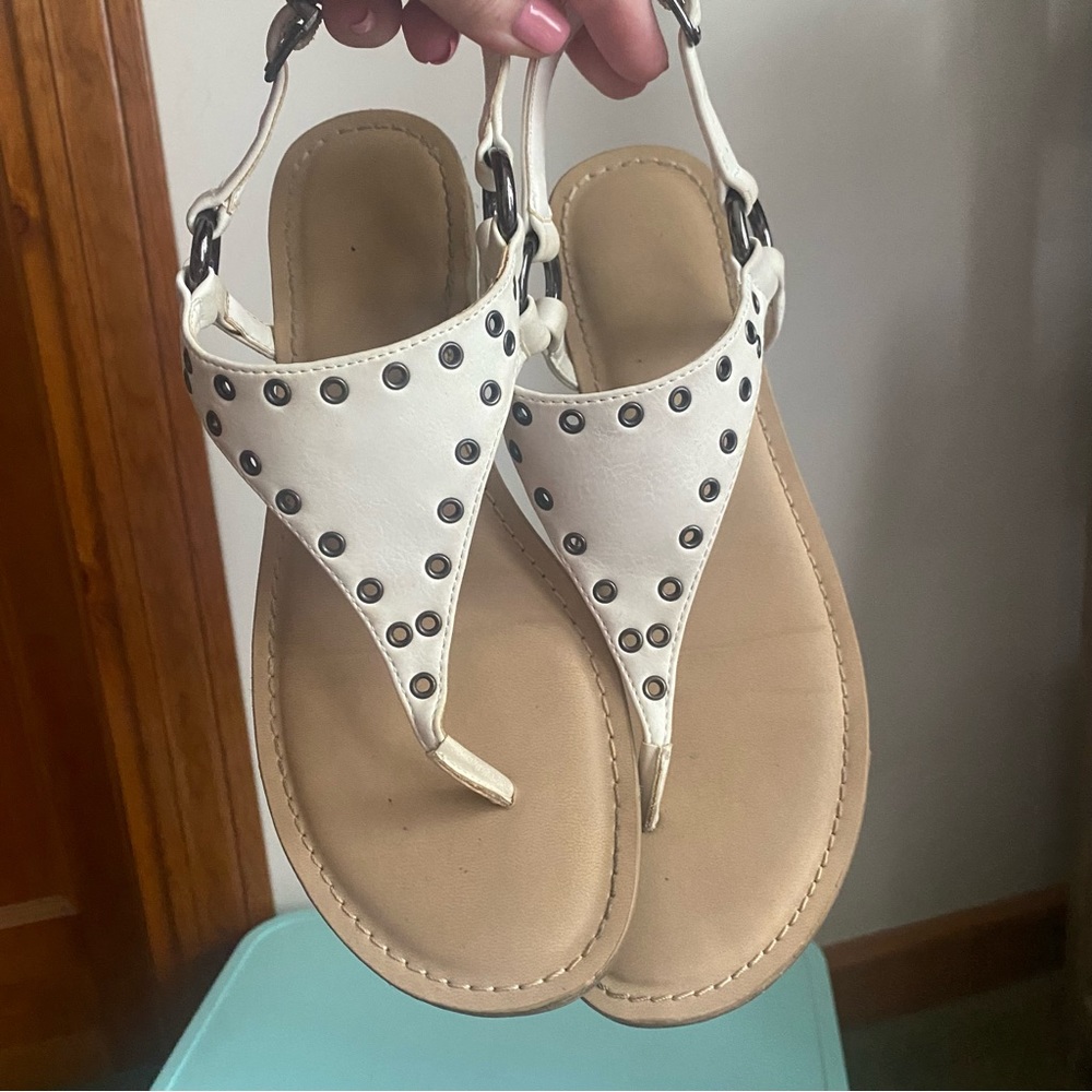 Simply Vera Vera Wang White Sandals